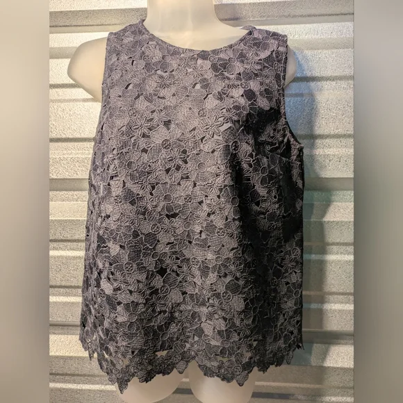 Loft Elegant Lace Sleeveless Top - Gray Size Sp - Picture 2 of 7